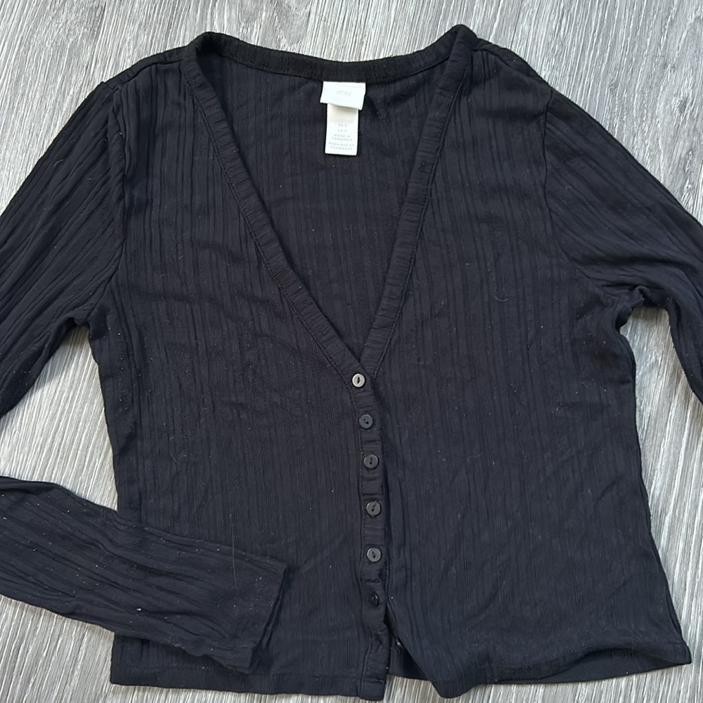 👚3/$20👚 H&M Button Cardigan Sweater